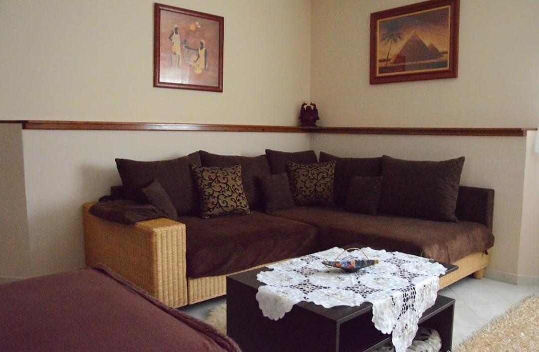 Villa Csilla Elegant House เอียร์ด ภายนอก รูปภาพ